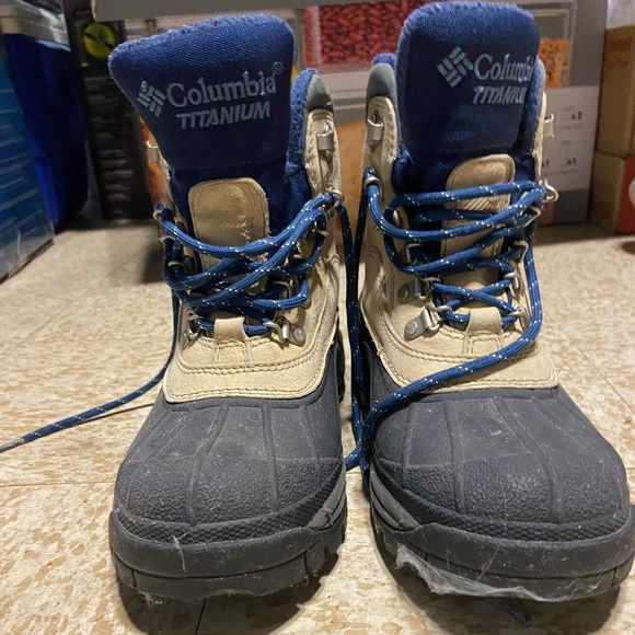 Columbia Winter Boots - Picture 2 of 3